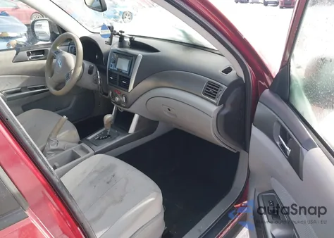 2011 Subaru Forester 2.5X Premium z USA, uszkodzony, nr VIN JF2SHBDC2BH741046